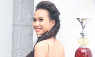 Dương Mỹ Linh: Vai trần hút hồn