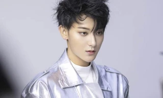 Éo le như Hoàng Tử Thao: Livestream trần tình với fan nhưng lại bị một nhân vật "phá đám"