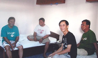 Phút hãi hùng trong tay cướp biển