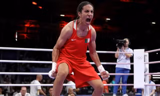 Võ sĩ Thái Lan tuyên bố đánh bại đối thủ bị nghi là đàn ông để giành HCV Olympic Paris