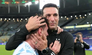 HLV tuyển Argentina phải hỏi ý kiến trước khi loại Messi