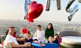 Ngắm biệt thự sang chảnh của Ronaldo tại thành Manchester