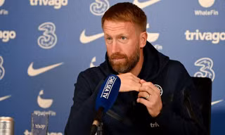 Trước giờ đại chiến Arsenal, HLV Chelsea cà khịa... báo chí