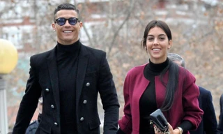 Bồ Ronaldo hé lộ chuyện tổ chức lễ cưới