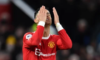 Ronaldo bực bội với Greenwood vì không chuyền bóng