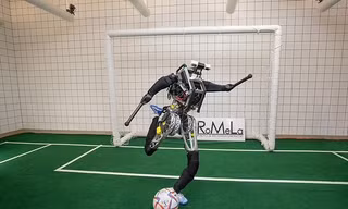 Trọng tài robot sẽ xuất hiện tại Ngoại hạng Anh?