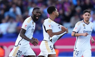 Bellingham lập cú đúp, Real ngược dòng hạ Barca 2-1