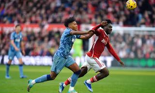 Thua sốc Nottingham Forest, Aston Villa lỡ cơ hội vào tốp 3