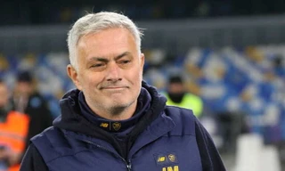 Roma thua, Mourinho vẫn khen ngợi các học trò