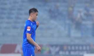 Cầu thủ đạp thô bạo Tuấn Hải nhận án phạt bổ sung