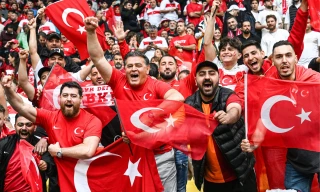 200.000 CĐV Thổ Nhĩ Kỳ khiến cảnh sát Đức lo lắng trước thềm tứ kết EURO 2024
