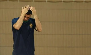 Ronaldo bị thầy phạt, mất băng thủ quân?