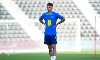 Trung vệ tuyển Anh bất ngờ bay về nhà, chấp nhận bỏ World Cup