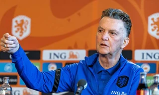 Thắng vùi dập tuyển Mỹ, HLV Van Gaal vẫn không hài lòng
