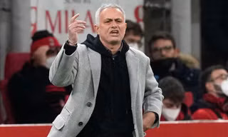 Roma thua trận, Mourinho lại chỉ trích học trò 