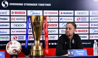 Giúp Thái Lan đăng quang AFF Cup 2020, HLV Polking được gia hạn hợp đồng