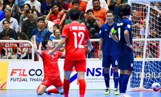 HLV tuyển futsal Thái Lan nói gì sau trận thua sốc đội tuyển Việt Nam?