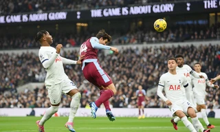 Son bị VAR từ chối 3 bàn thắng, Tottenham thua đau Aston Villa