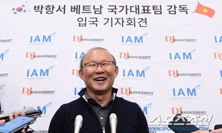 HLV Park Hang-seo chỉ về Hàn Quốc 2 ngày rồi quay lại Việt Nam