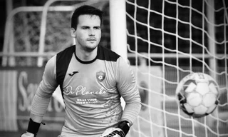 Thủ môn Bỉ qua đời thương tâm ngay sau khi đẩy 11m