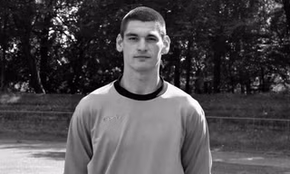 Thủ môn Nga tử vong sau pha va chạm cực mạnh với đối thủ