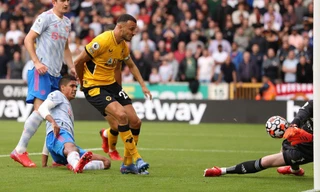 Pha cản bóng khó tin của De Gea