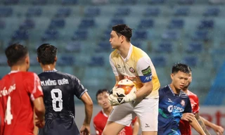 Văn Lâm xuất sắc, cản tham vọng chiếm ngôi đầu của Viettel