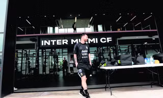 Khi nào Messi chơi trận đầu cho Inter Miami, giá vé xem CLB này tăng khủng cỡ nào?