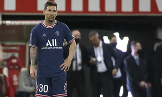 Messi bị đàn anh mắng 'nên cảm thấy hổ thẹn', kém xa Ronaldo