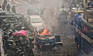 Bạo động trước trận Napoli - Frankfurt tại Champions League