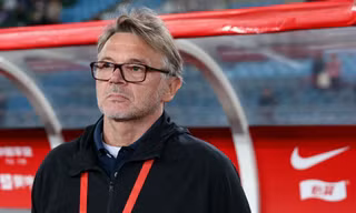 Philippe Troussier sẽ tái xuất ở vị trí HLV trưởng tuyển Trung Quốc?