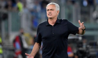 Roma thắng, Mourinho phá kỷ lục của Serie A