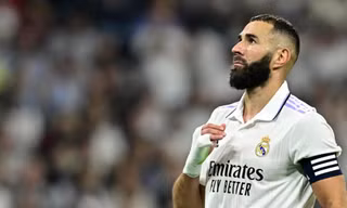 Benzema đen đủi trong ngày Real đứt mạch toàn thắng