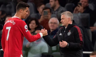 Được cứu ghế, HLV MU ví von Ronaldo hay như Michael Jordan