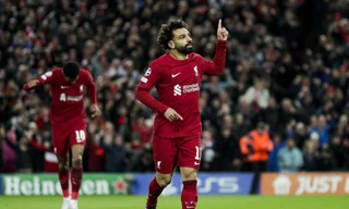 Liverpool trở lại cuộc đua Champions League bằng chiến thắng nhọc nhằn