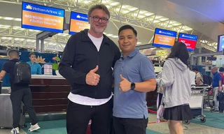 HLV Troussier âm thầm về Pháp, nói 'rất nhớ Việt Nam'