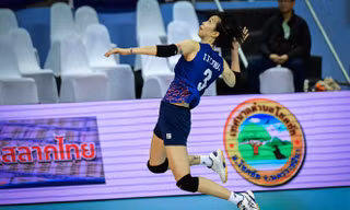 Tuyển bóng chuyền Việt Nam thua ngược đầy tiếc nuối trước Nhật Bản