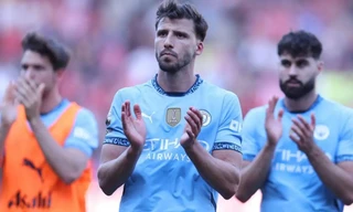 Man City 'giúp' đối thủ tránh kỷ lục CLB tệ nhất lịch sử bằng kết quả sốc