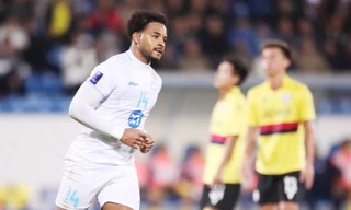 Lập cú đúp trước HAGL, chân sút ngoại của Nam Định gửi thông điệp tới Xuân Son