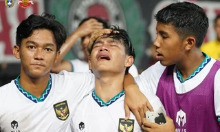 Đội nhà bị loại, CĐV Indonesia tràn vào tấn công trang chủ của BTC