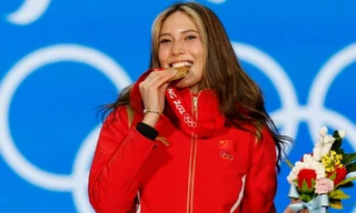 VĐV được săn đón nhiều nhất Olympic 2022 bị xới tung chuyện gia đình