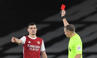Ngôi sao Arsenal bị điều tra bán độ