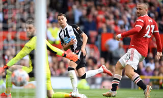 Giới chủ Arab của Newcastle treo thưởng cho chiến thắng trước MU