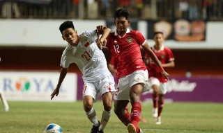 U16 Việt Nam bị CĐV tấn công, HLV Indonesia phải lên tiếng xin lỗi