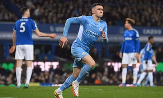 Đối thủ mắc sai lầm, Man City nhọc nhằn giành 3 điểm