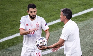 Tây Ban Nha thua xấu mặt, HLV Enrique vẫn nói cứng