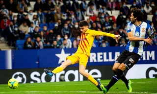 Barca chật vật cầm hoà đàn em