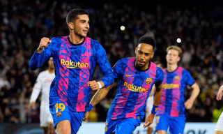Nhận định, dự đoán Valencia vs Barcelona, 22h15 ngày 20/02: Chỉnh lại thước ngắm