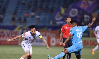 Vượt qua Nam Định 1-0, Hà Nội FC đánh chiếm ngôi đầu bảng