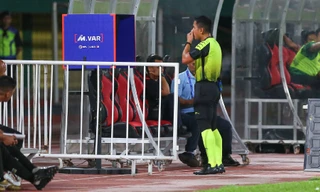 VAR bị hỏng ngay trong ngày ra mắt giải VĐQG Malaysia